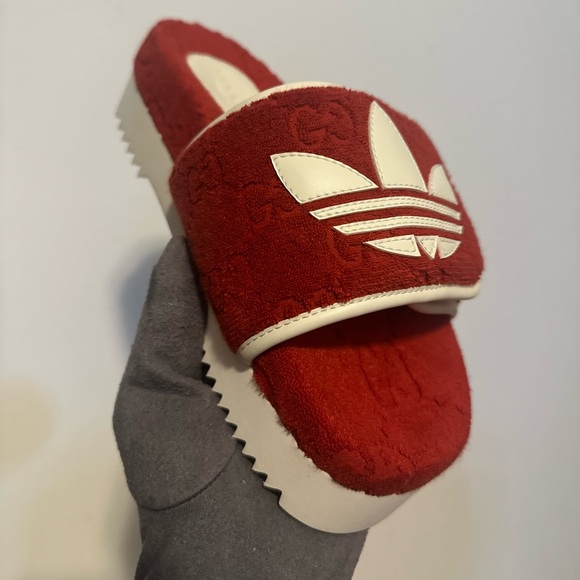 AUTHENTIC GUCCI x ADIDAS SLIDE - Picture 2 of 10